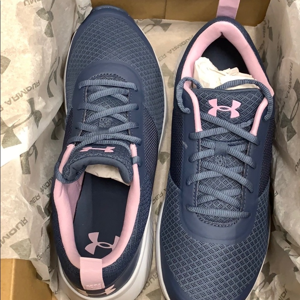 New in box Under Armour Aura trainer, size 9